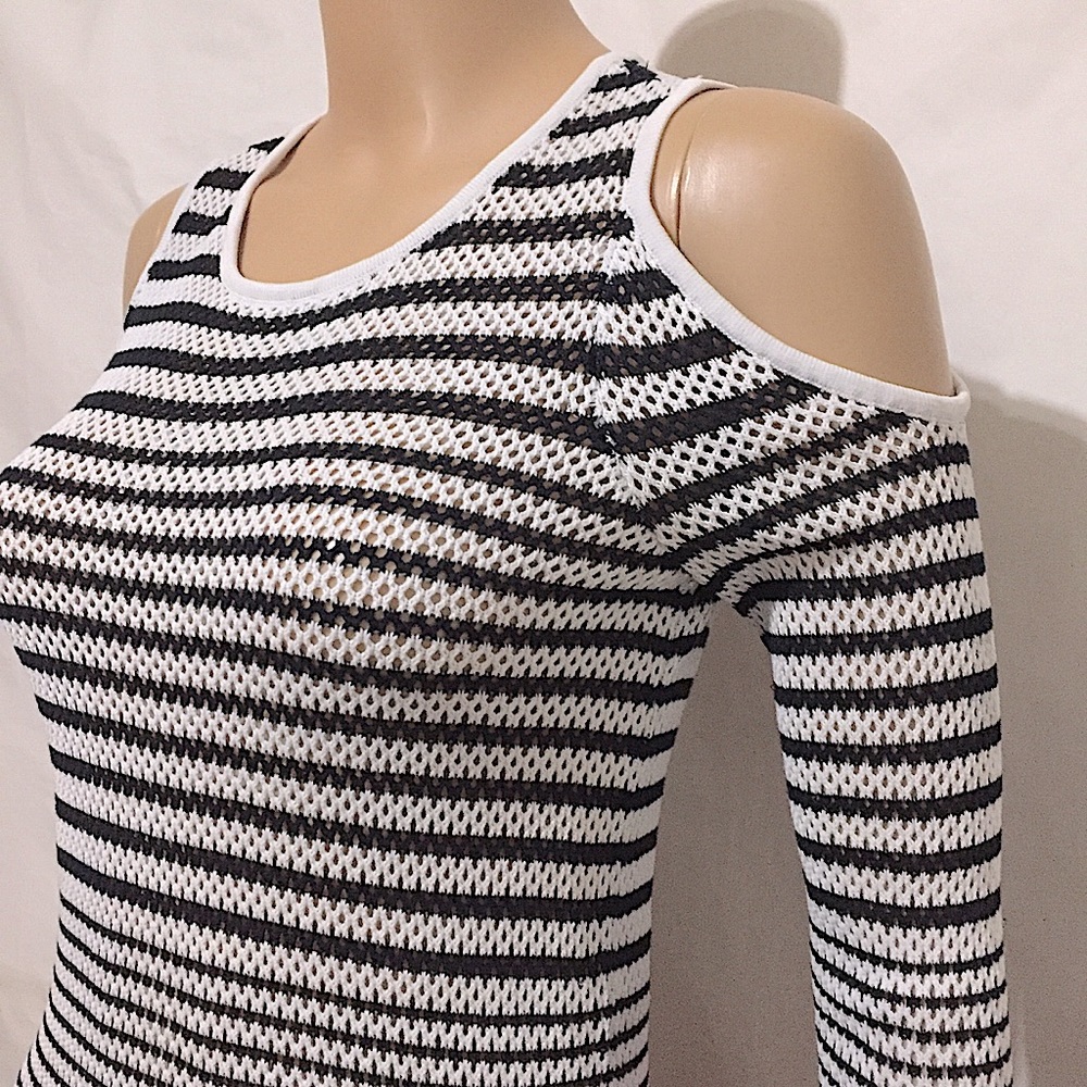 Rag & Bone Quinn Cold Shoulder Top - Picture 10 of 16